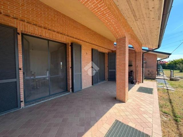 Vendesi villa bifamiliare a Fara Gera d'Adda via Corbellina, 213