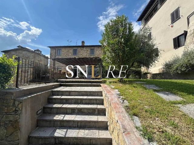 Vendesi villa bifamiliare a Firenze via di San Quirichino, Marignolle Bellosguardo