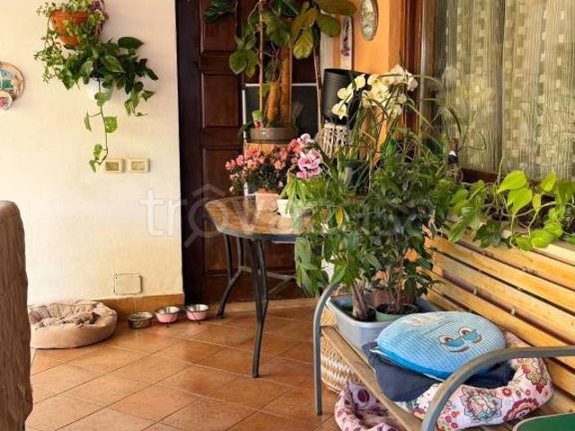Vendesi villa bifamiliare a Ladispoli via Yvon De Begnac