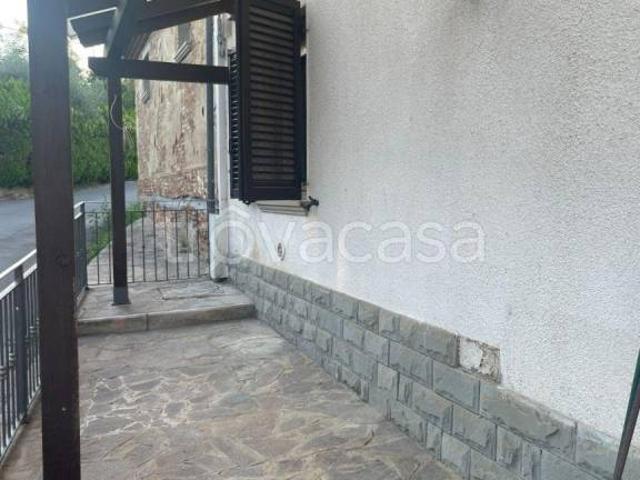 Vendesi villa bifamiliare a Marciano via Pescaia