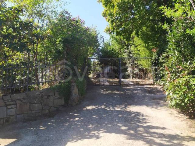 Vendesi villa bifamiliare a Muggia