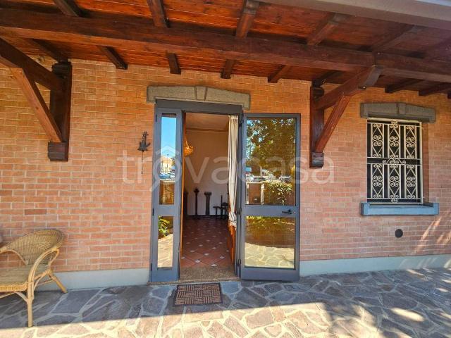 Vendesi villa bifamiliare a Soliera via Giovanni Pascoli, 48