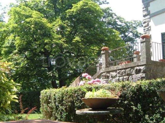 Vendesi villa bifamiliare a San Marcello Piteglio