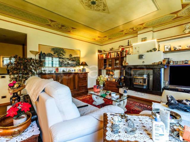 Vendesi villa bifamiliare a Pradalunga via Fara, 22