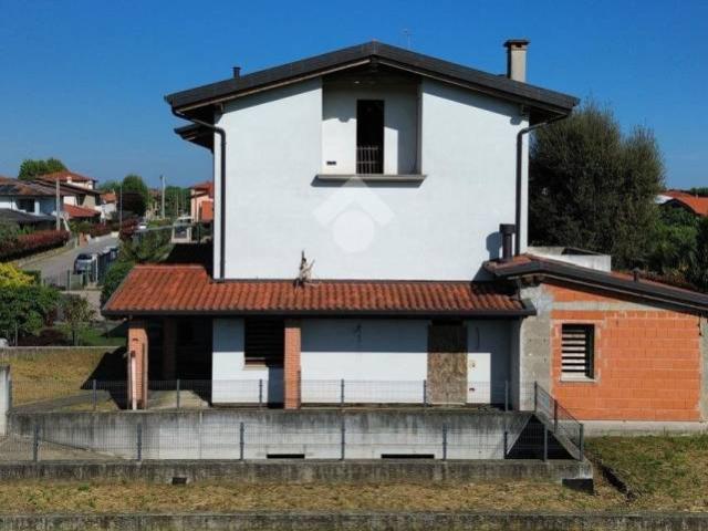 Vendesi villa bifamiliare a Tezze sul Brenta via donizetti g 16, Belvedere
