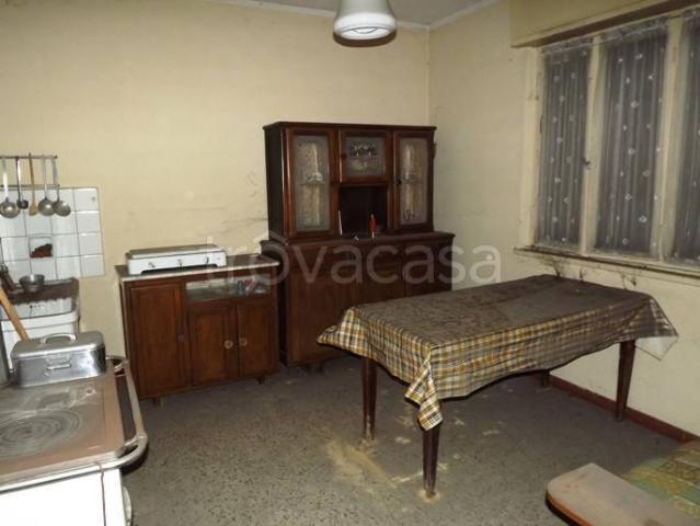 Vendesi villa bifamiliare a Val Brembilla via Libertà