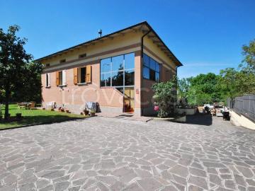 Vendesi villa bifamiliare a Valsamoggia via Prati di Soletto, 183