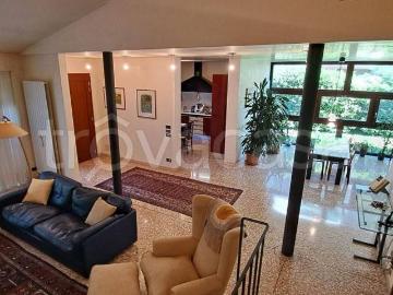 Vendesi villa bifamiliare a Vicenza, Bertesinella Ca' Balbi