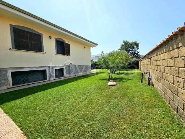 Vendesi villa bifamiliare ad Anzio via del Triangolo, Villa Claudia