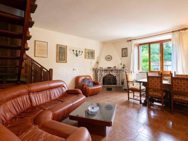 Vendesi villa bifamiliare ad Arcidosso