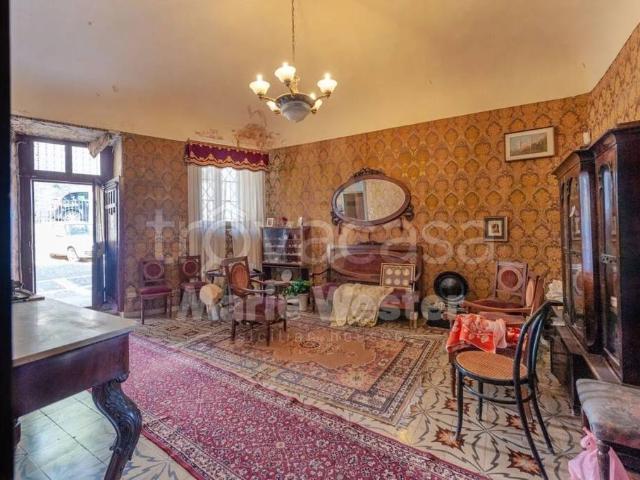 Vendesi villa singola a Termini Imerese piazza Benincasa, 13