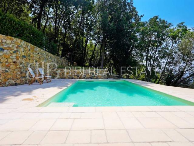 Vendesi villa singola a Varazze via Beato Giacomo, Casanova
