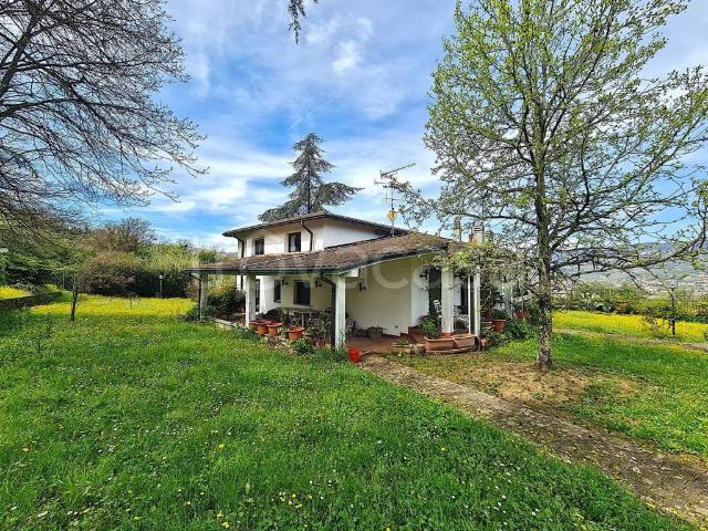 Vendesi villa singola a Vezzano Ligure via Montebuono No Number