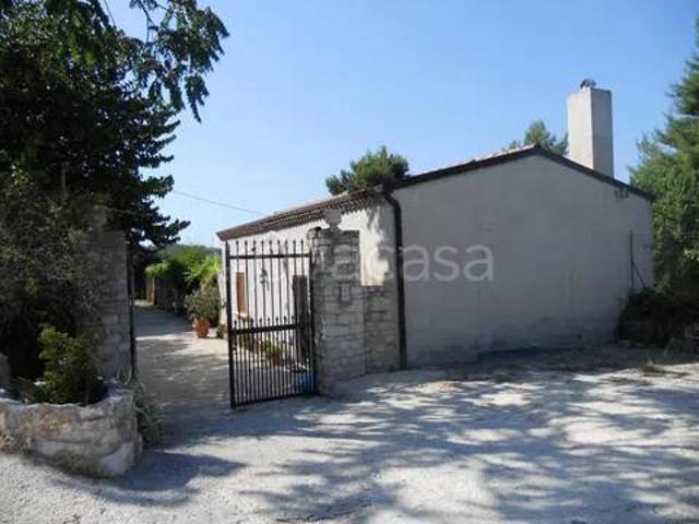 Vendesi villa singola a Vico del Gargano