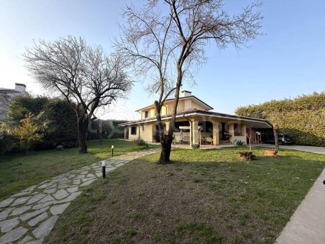 Vendesi villa singola a Villorba via Selghere