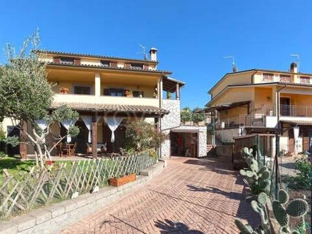 Vendesi villa singola a Vitorchiano