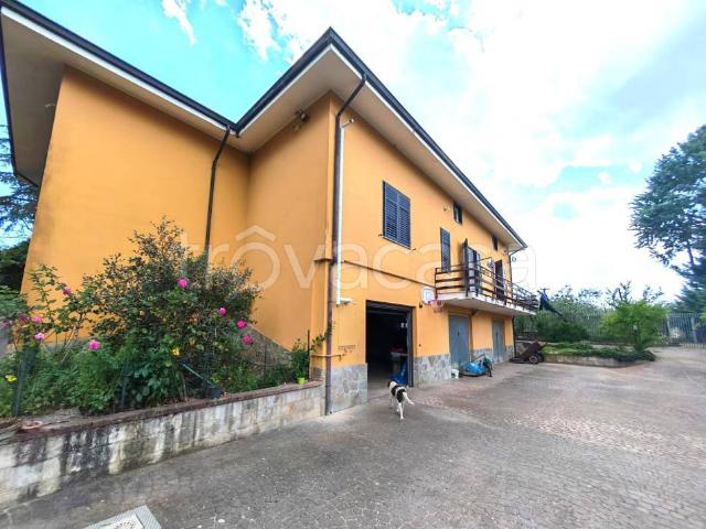 Vendesi villa singola a Benevento