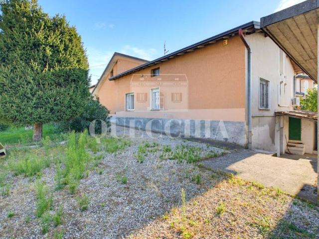 Vendesi villa singola a Bedizzole via Monteroseo, Piazza