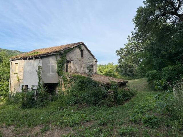 Vendesi villa singola a Belforte del Chienti