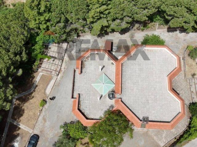 Vendesi villa singola a Belmonte Mezzagno via santa maria, 1
