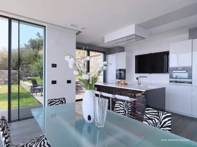 Vendesi villa singola a Bergeggi via 25 Aprile, 19