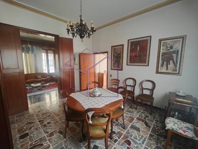 Vendesi villa singola a Campi Bisenzio