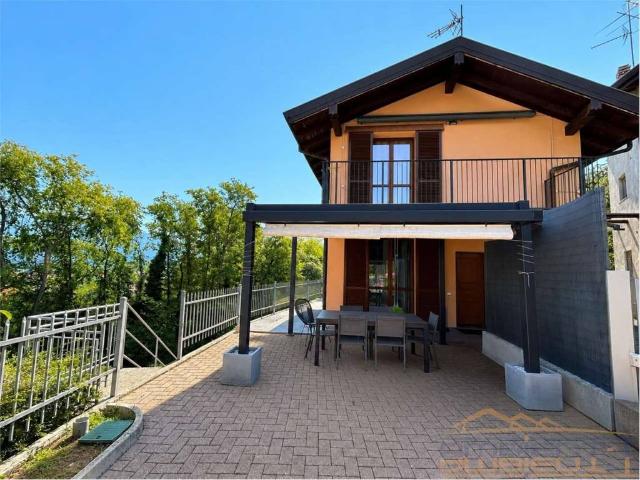 Vendesi villa singola a Calco