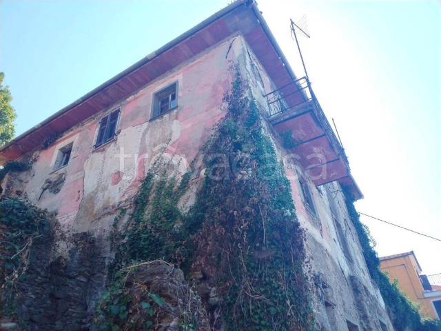 Vendesi villa singola a Calice al Cornoviglio