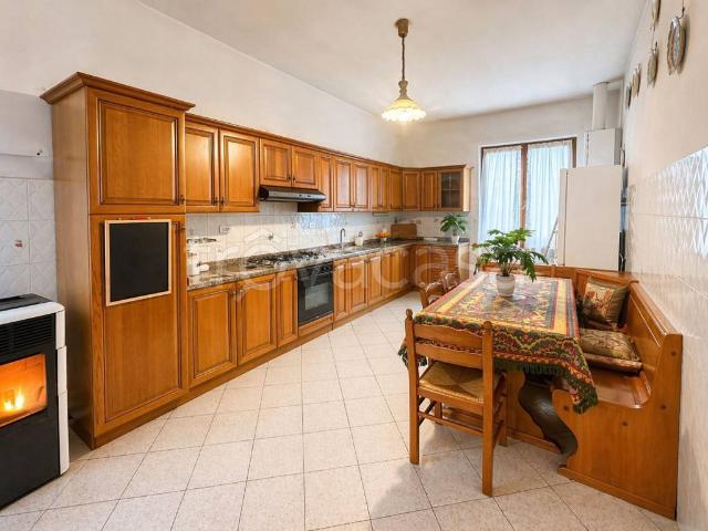 Vendesi villa singola a Castelvecchio, Imperia