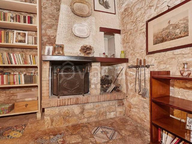 Vendesi villa singola a Castellammare del Golfo