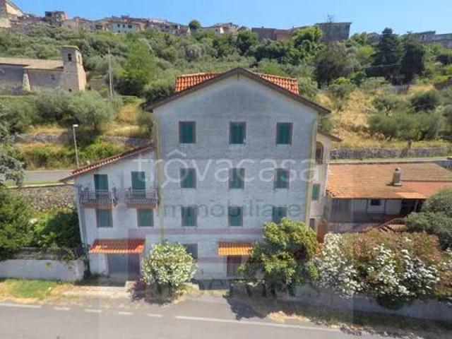 Vendesi villa singola a Castro dei Volsci via Roma, 7