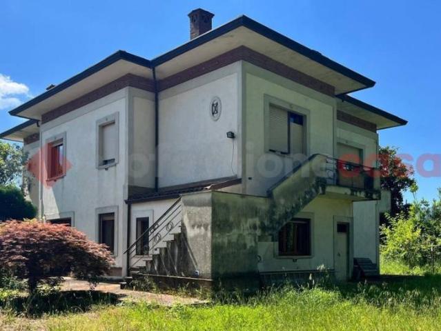 Vendesi villa singola a Cassino via Panaccioni, 60