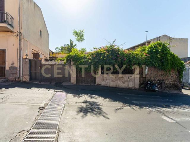 Vendesi villa singola a Catania via Galermo, 152, Cittadella Policlinico