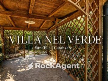 Vendesi villa singola a Catanzaro via Onofrio Colace, Pontegrande Sant'Elia