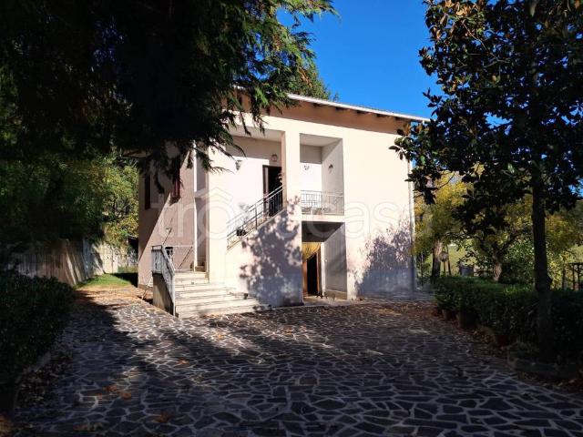Vendesi villa singola a Cepparano, Venarotta