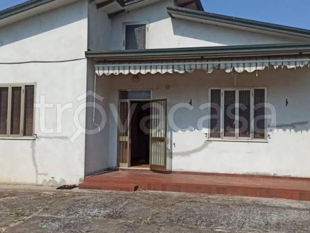Vendesi villa singola a Chioggia