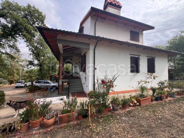 Vendesi villa singola a Civitella in Val di Chiana via delle Montalbe, 10
