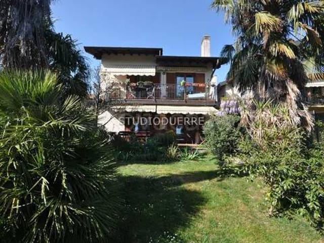 Vendesi villa singola a Comerio via Enea Sacconaghi, 63
