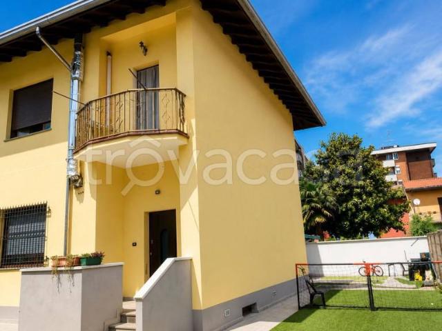 Vendesi villa singola a Dairago