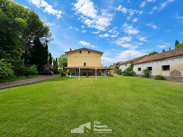 Vendesi villa singola a Doganella di Ninfa, Cisterna di Latina
