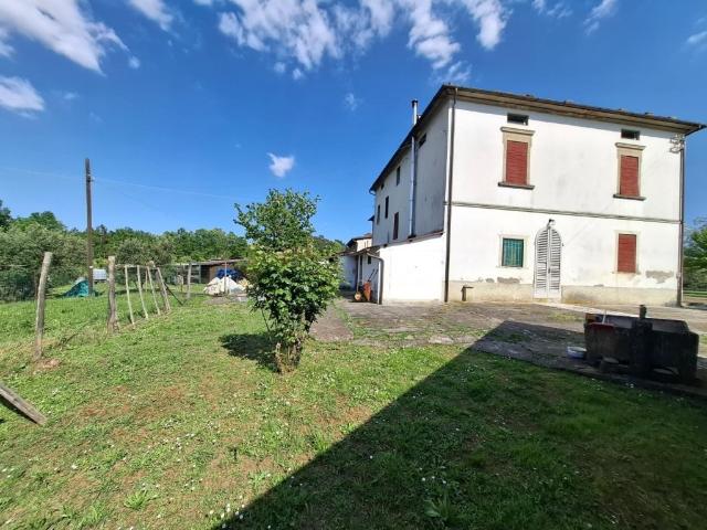 Vendesi villa singola a Fucecchio, Galleno