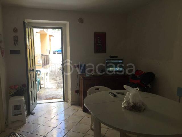 Vendesi villa singola a Furci Siculo