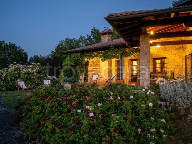 Vendesi villa singola a Gazzola