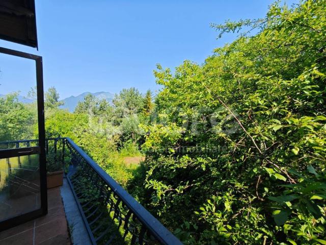 Vendesi villa singola a Gemona del Friuli via Gleseute, 28/a