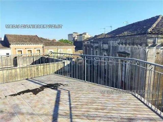 Vendesi villa singola a Giarre via Aquino, 7
