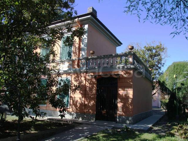 Vendesi villa singola a Gradisca d'Isonzo