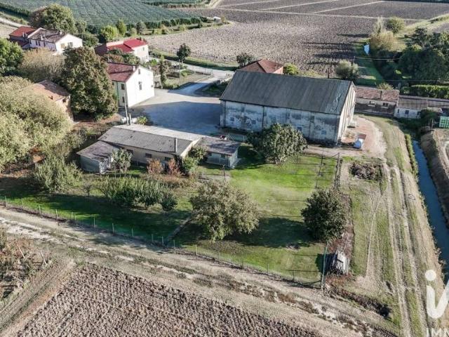 Vendesi villa singola a Gradizza, Copparo