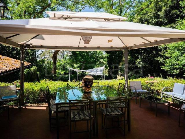 Vendesi villa singola a Gradoli