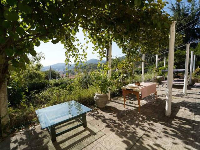 Vendesi villa singola a La Spezia, Foce Marinasco