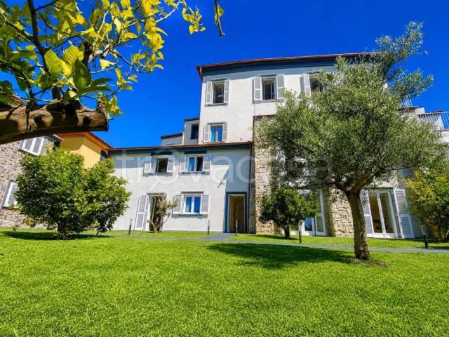 Vendesi villa singola a La Spezia via Amerigo Vespucci, La Pieve San Venerio